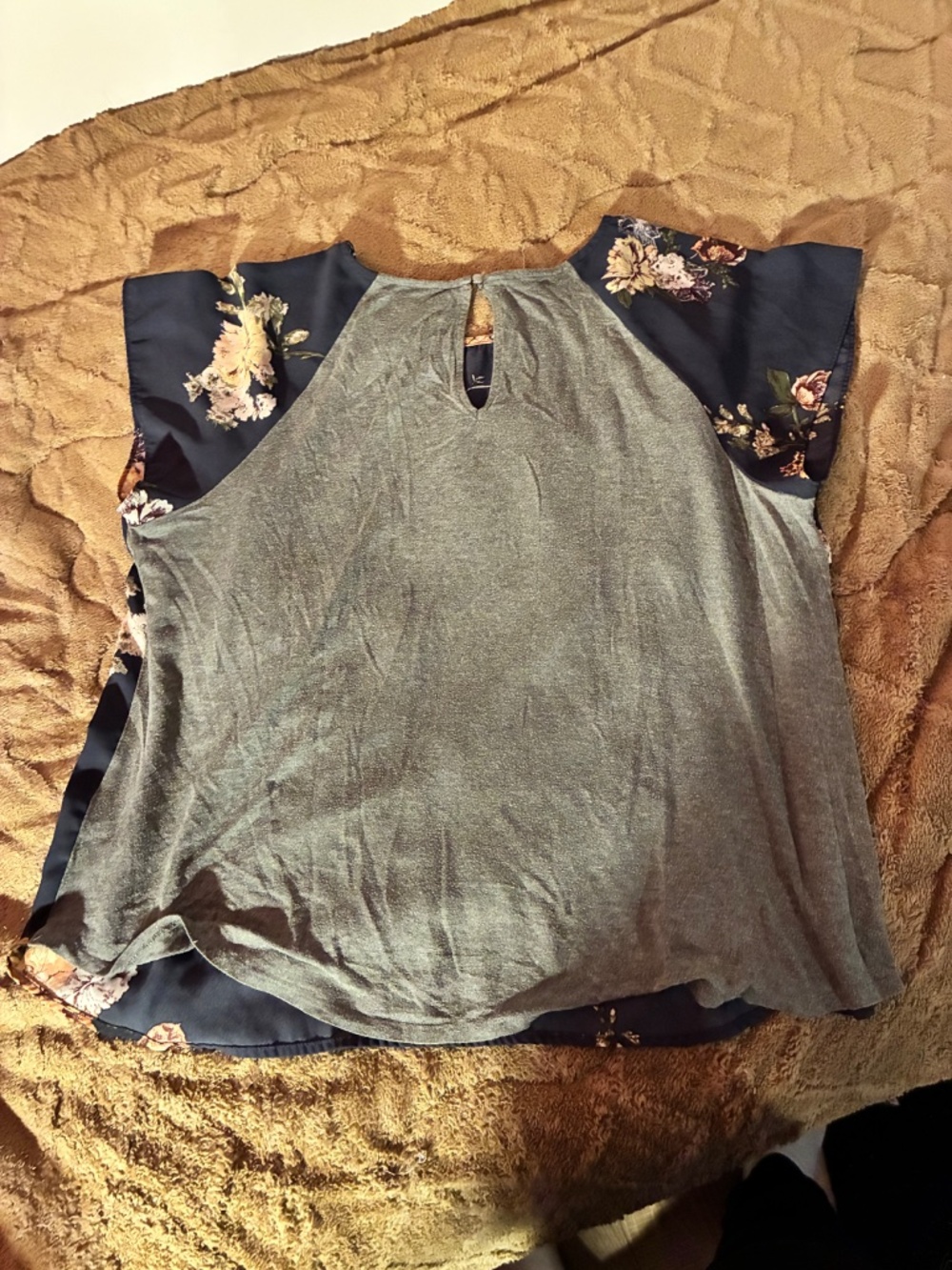 Maurice’s Gray and Floral Shirt - Picture 2 of 2